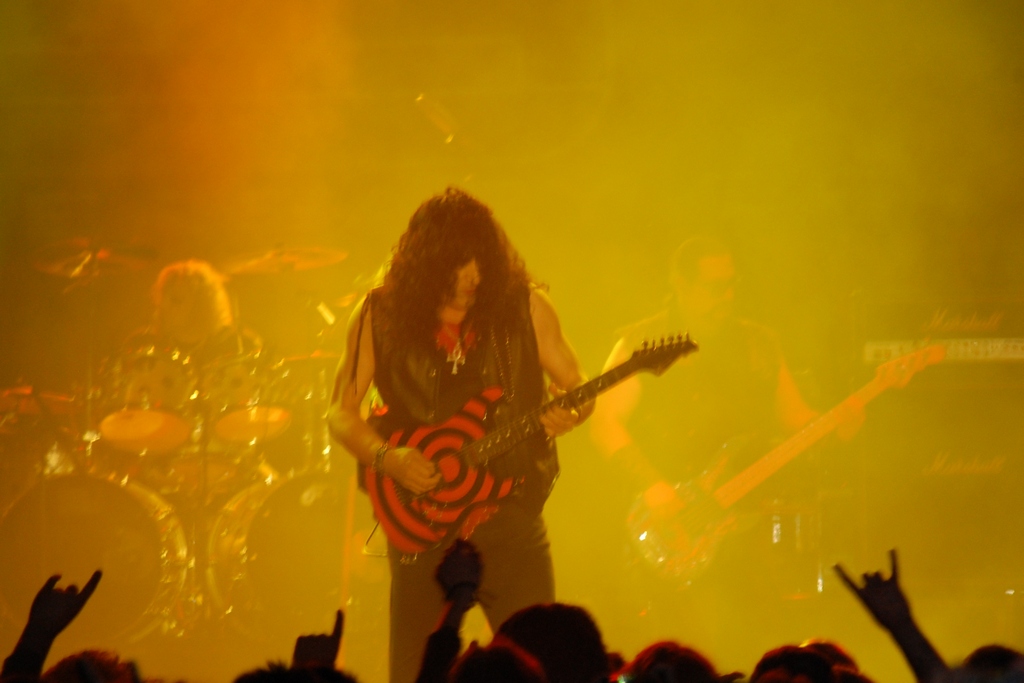 3 Twisted Sister 83.jpg